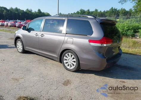 2012 Toyota Sienna Xle 7 Passenger z USA, uszkodzony, nr VIN 5TDDK3DC9CS036692
